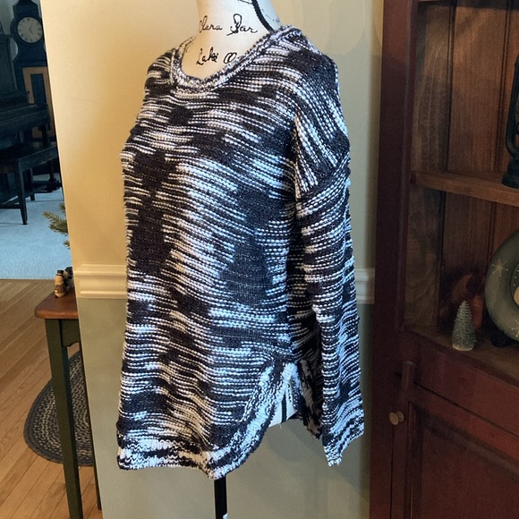 Black/white/metallic United States Sweaters crew neck sweater - Picture 2 of 7